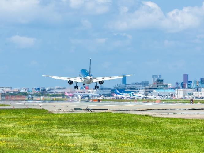 福岡空港国際線（公共交通機関32分）