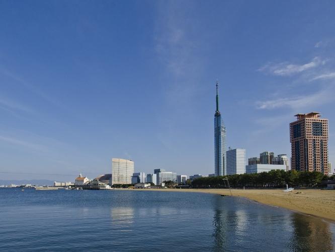 シーサイドももち海浜公園（公共交通機関33分）