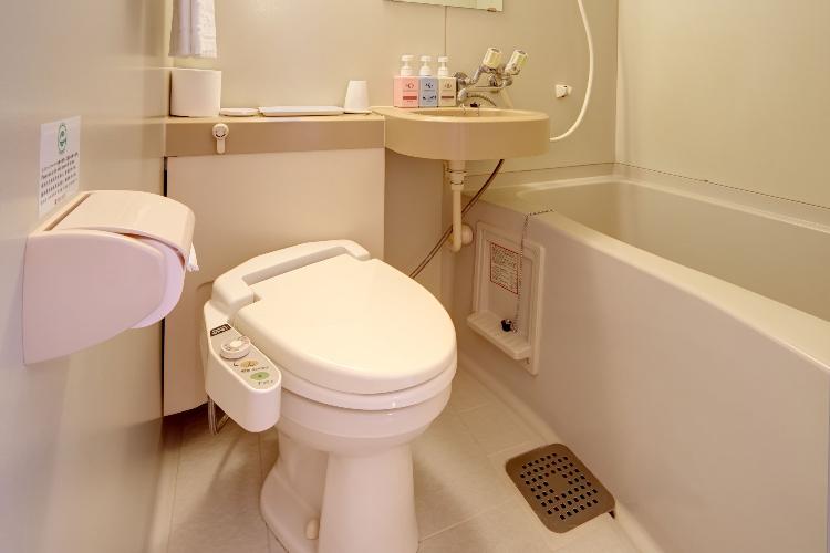 シンプルでコンパクトなユニットバスとなっております。