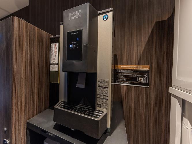 館内２階に製氷機をご用意。