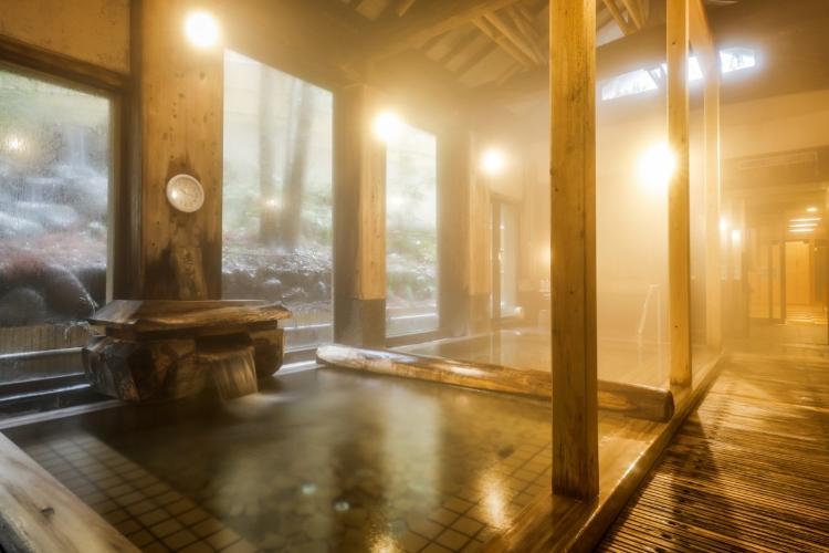【左の湯】逢山の湯