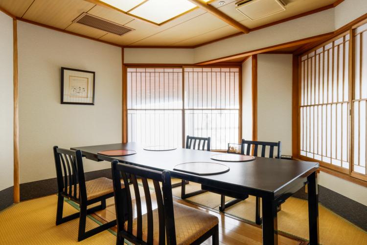 茶寮花野　孔雀