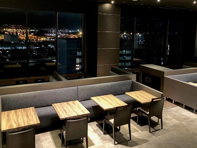 東京の夜景を一望できるゲストラウンジ（15～23時）ソフトドリンクをご用意※貸切にて利用不可の場合有