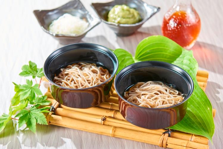 ■夏は冷たく、冬はあたたかく、信州名物のおそばをどうぞ（和洋ブッフェ形式の朝食一例）