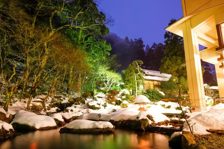 冬の依水園