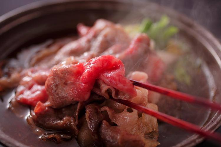 ブランド牛の最高峰「但馬牛」のすき焼き