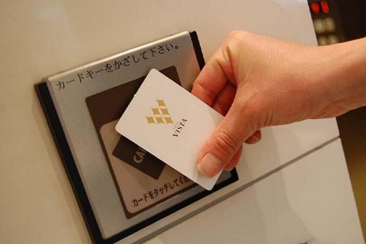 エレベーターにもカードセキュリティ導入で、安心してご滞在頂けます♪