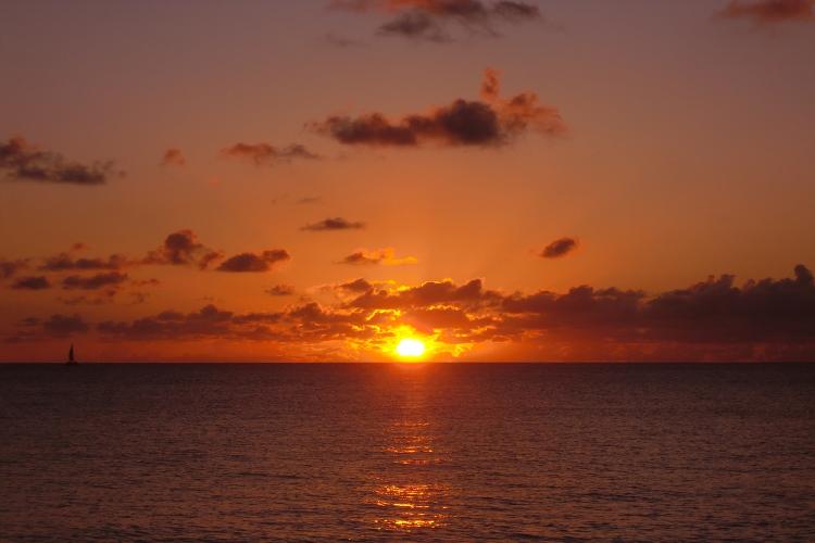 心に沁みる宮古島の夕日