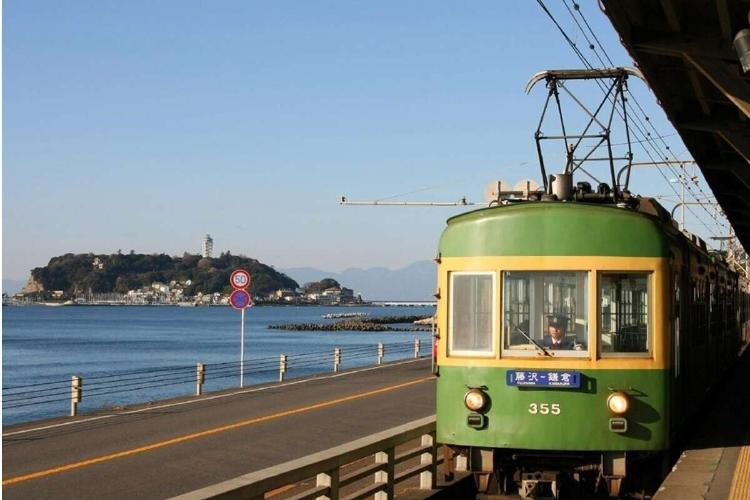 江ノ電「鎌倉高校前駅」