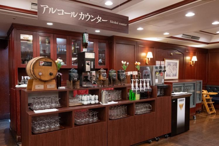 【夕食バイキング】夕食のフリードリンクにはアルコールも含まれている