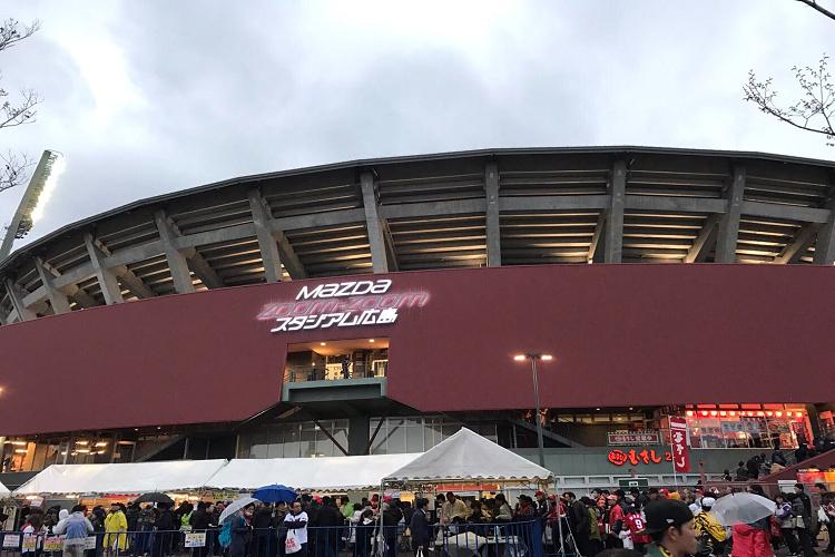 マツダＺＯＯＭ　ＺＯＯＭスタジアム(マツダスタジアム)まで路面電車ご利用で３０分