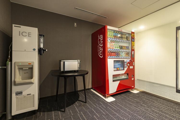 【施設】自動販売機と製氷機