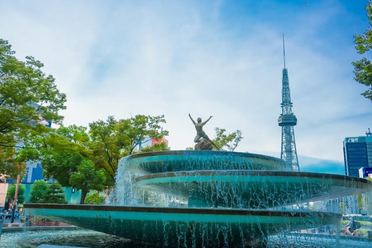 テレビ塔と久屋大通公園
