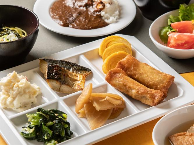 朝食ビュッフェ