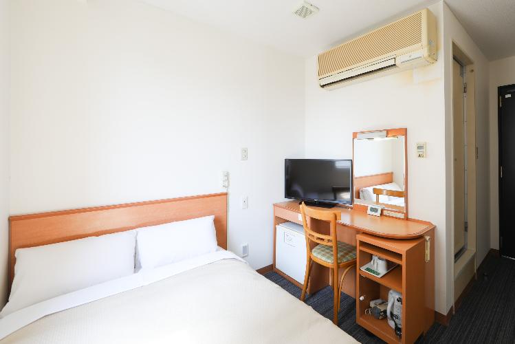 ドライヤー、電気ポット、冷蔵庫などご用意しております