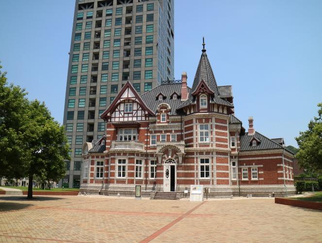 大連友好記念館の一階は中華料理レストラン、二階はどなたでも自由に休憩できるスペースや大連市の紹介コーナーもあります。