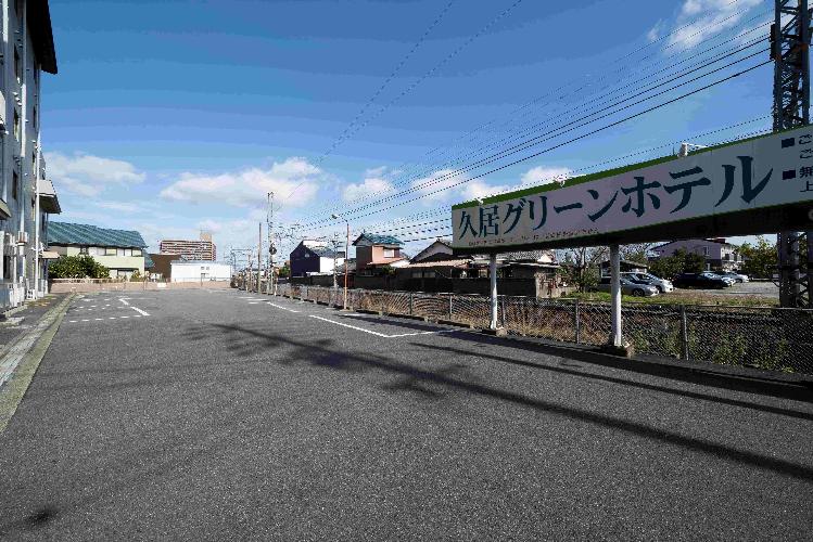 屋外　東側駐車場（無料）
