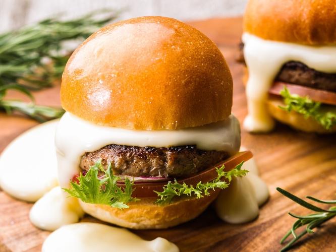 【朝食ブッフェ】とろけるチーズでアレンジ