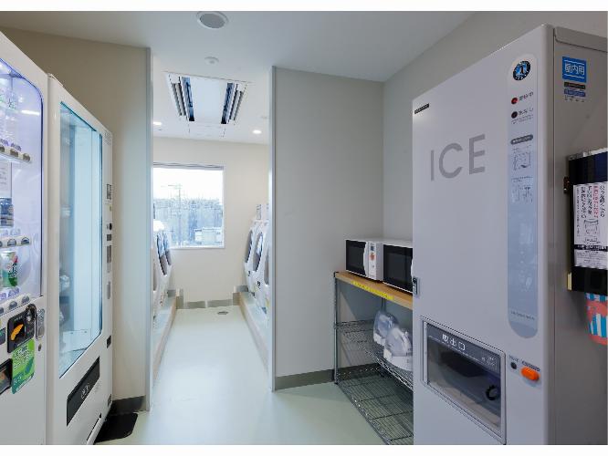 2Fベンダーコーナー(Vending machine area)