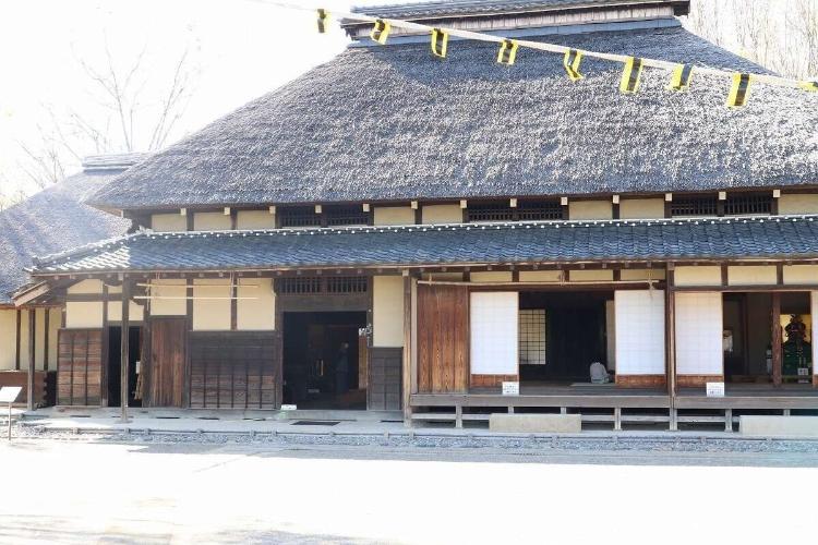 「ふるさと農家体験館」北区指定文化財で体験学習などができます。