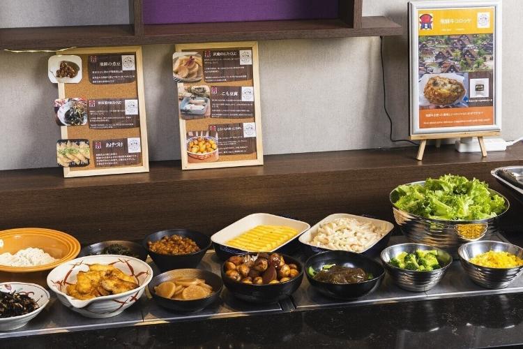 【朝食】高山の在郷料理・サラダコーナー
