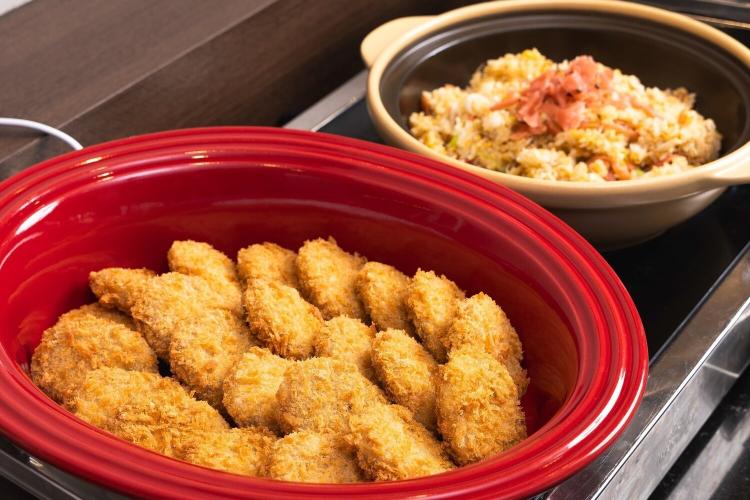 【朝食】飛騨牛コロッケ・赤かぶチャーハン