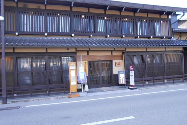 飛騨高山まちの体験交流会館_ホテルより徒歩約20分