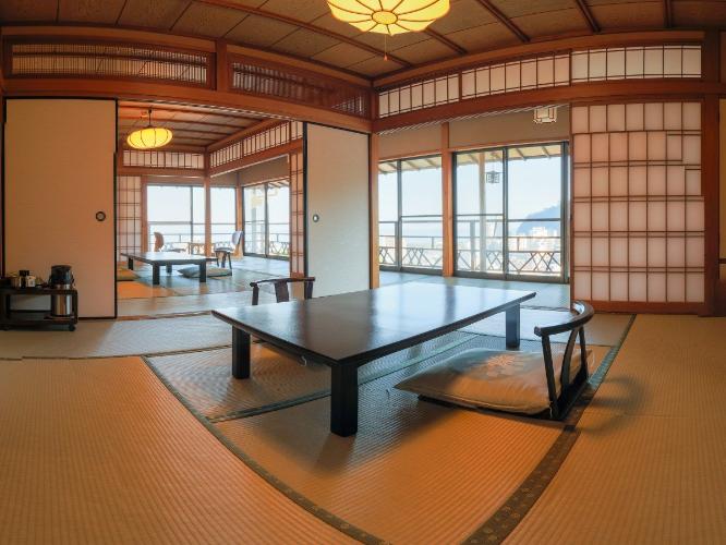 和室「千景」／温泉内風呂＋専用ダイニング+和室2間+テラス