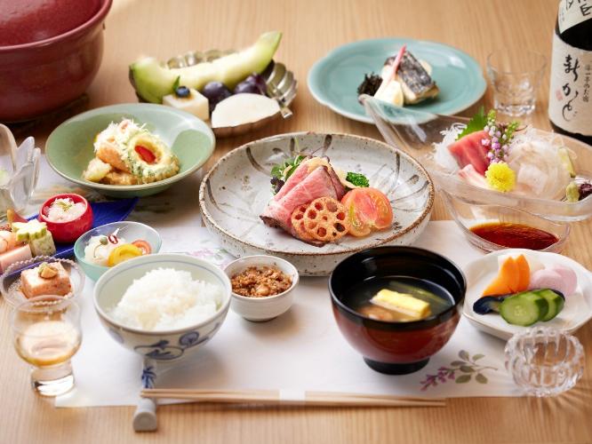 会席料理/旬の素材を活かした全12品程からなる会席料理をごゆっくりお召し上がりください。
