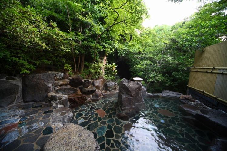 貸切露天風呂 滝見の湯（予約制）