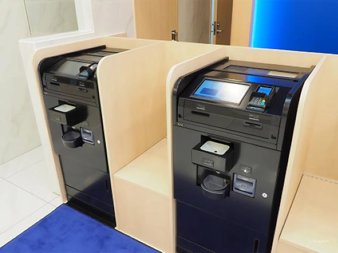自動チェックイン機