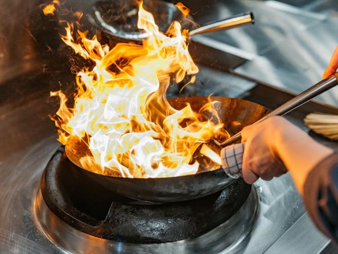 琉球チャイニーズ「Bon Fire」