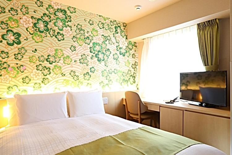 ダブル(15平米) 140センチの幅広ベッドで快適な睡眠を♪