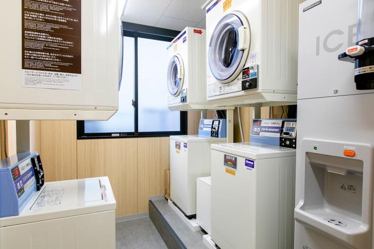 【施設】コインランドリーと製氷機