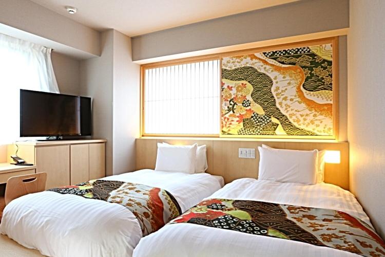 和洋室ツイン(20平米) 畳のお部屋で日本人ならではの落ち着きを…。低床ベッドで小さなお子様も安心♪