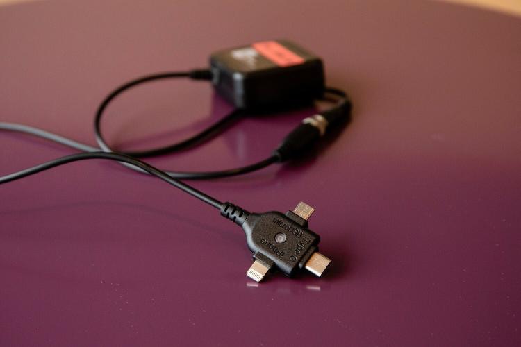 【無料レンタル品】携帯充電器