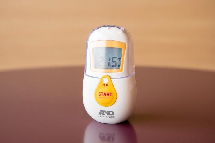 【無料レンタル品】非接触検温計
