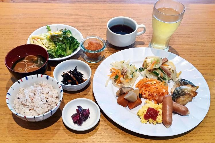 【朝食イメージ】日替わりメニューもご用意しておりますので、連泊でもお楽しみいただけます。