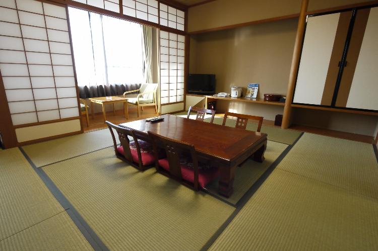 ◆本館和室（別角度）