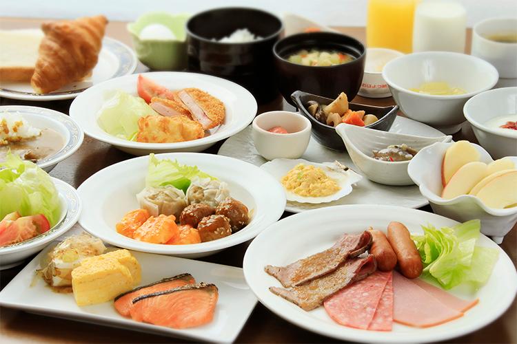 朝食バイキング（一例）<BR>豪華朝食バイキングが無料でお召し上がりいただけます