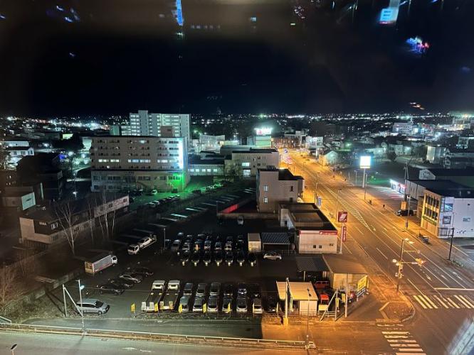 陸橋側