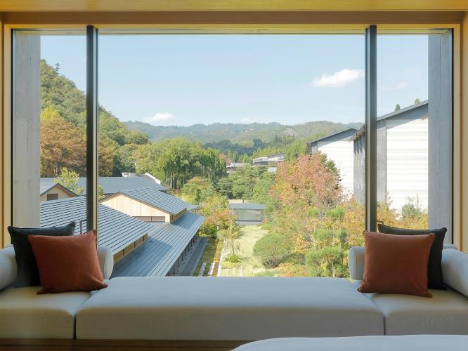 ◆Panorama Deluxe King｜自然と調和した温かみのある客室