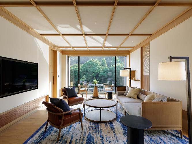 ◆PEAK Suite 　｜鷹ヶ峰の頂を望む広々とした100平米のスイート