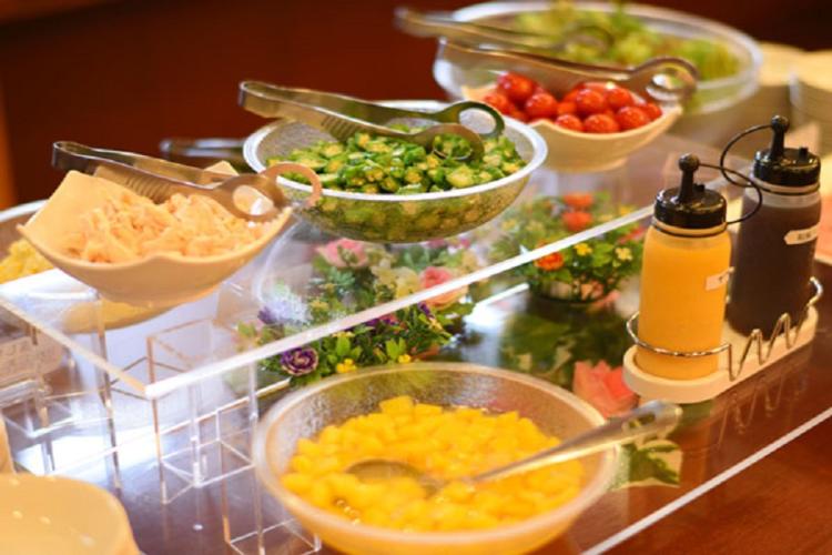 朝食バイキング 30品目無料