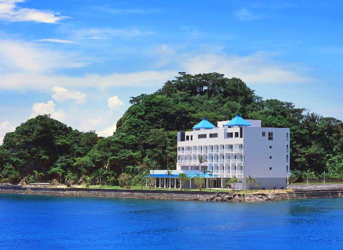 奄美大島の名瀬湾に浮かぶ奄美山羊島ホテル