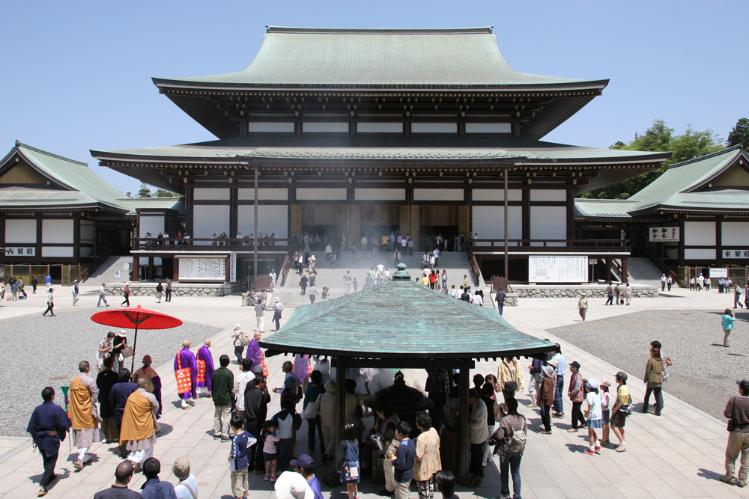 成田山新勝寺　大本堂