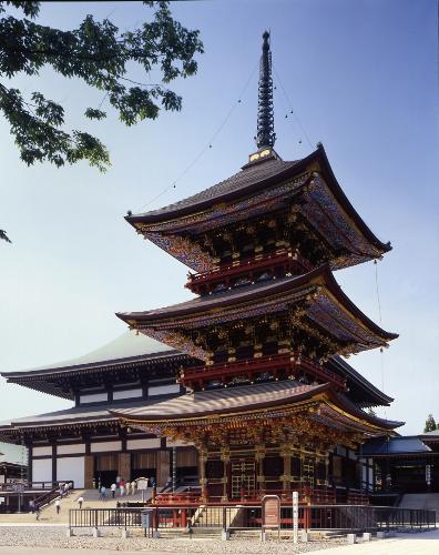 成田山　三重塔
