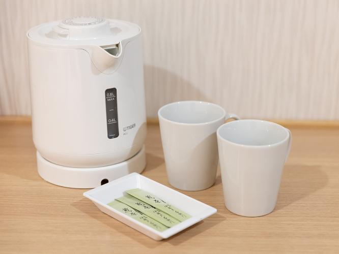 ＜客室共通＞ 電気ケトル/マグカップ/粉末茶