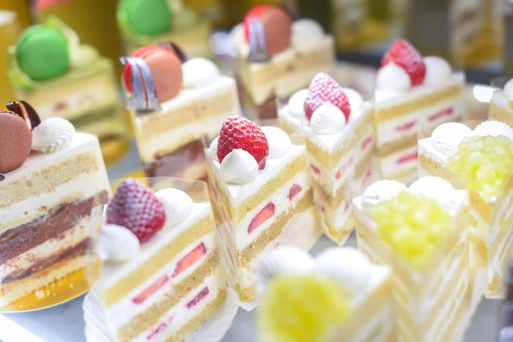 【パティスリーSATSUKI】パティシエ出身の総料理長が監修するスイーツの数々をお楽しみください（イメージ）
