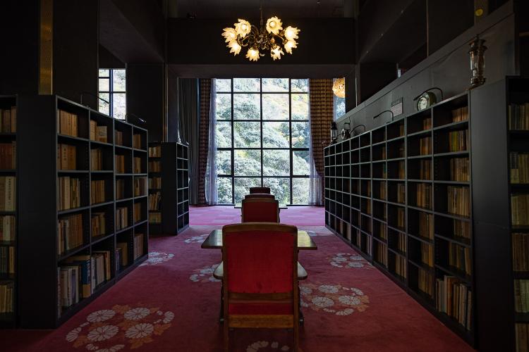 湯の山図書館